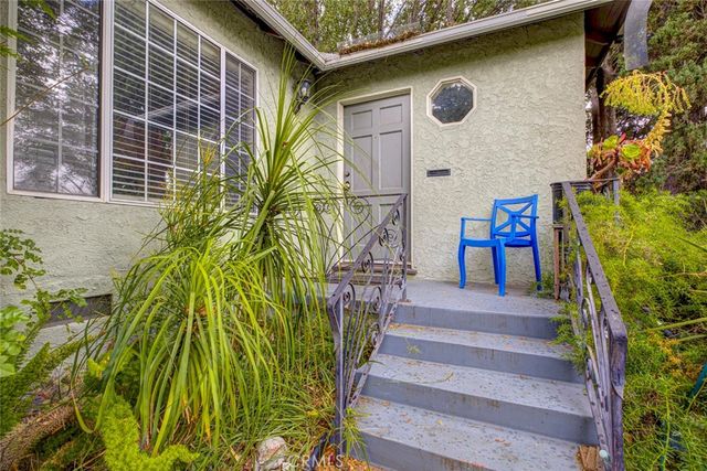 10330 Woodward, Sunland, CA 91040