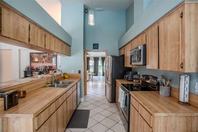 12111 STEPPINGSTONE BOULEVARD, Tampa, FL 33635