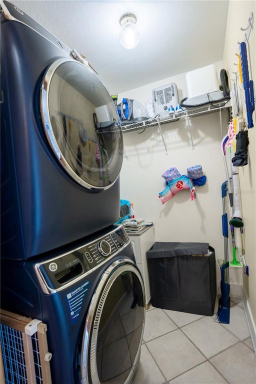 Image 27 of property listing at 12111 STEPPINGSTONE BOULEVARD, Tampa, FL 33635