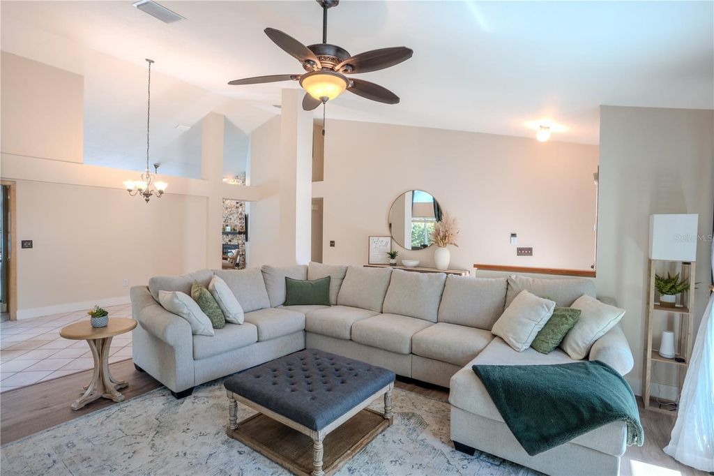 Image 4 of property listing at 12111 STEPPINGSTONE BOULEVARD, Tampa, FL 33635