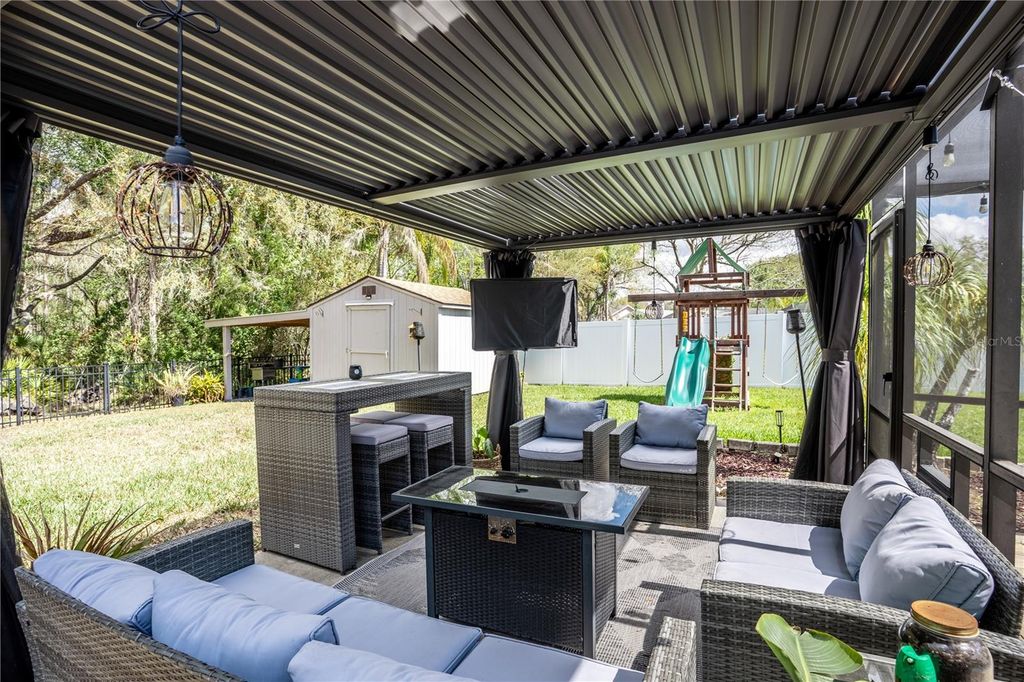 Image 33 of property listing at 12111 STEPPINGSTONE BOULEVARD, Tampa, FL 33635