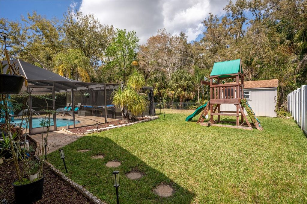 Image 35 of property listing at 12111 STEPPINGSTONE BOULEVARD, Tampa, FL 33635