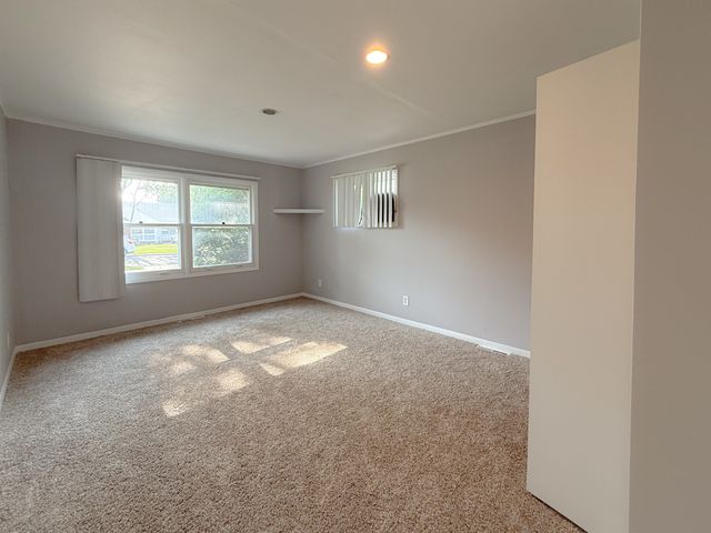 917 Bristol Avenue, Westchester, IL 60154