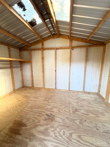 1010 Hawthorn Dr, Pensacola, FL 32507