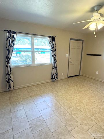 1010 Hawthorn Dr, Pensacola, FL 32507