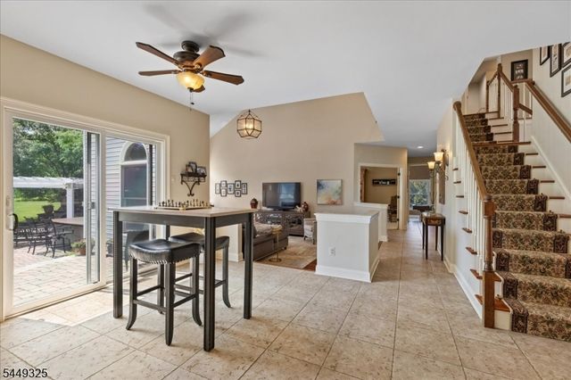 2 Scenic Hills Ct, Montgomery Twp., NJ 08502