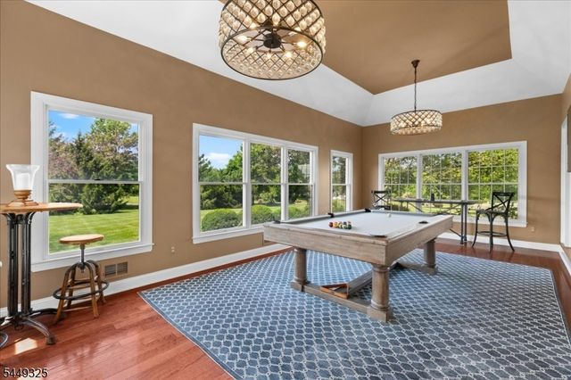 2 Scenic Hills Ct, Montgomery Twp., NJ 08502