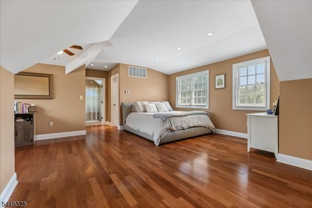 2 Scenic Hills Ct, Montgomery Twp., NJ 08502