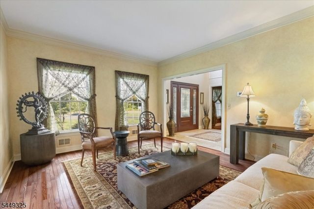 2 Scenic Hills Ct, Montgomery Twp., NJ 08502