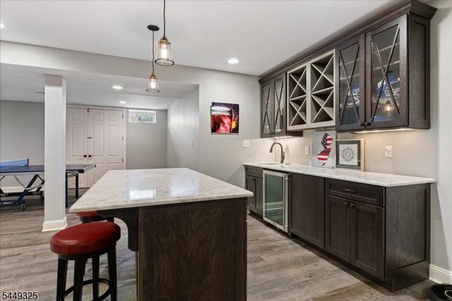 2 Scenic Hills Ct, Montgomery Twp., NJ 08502