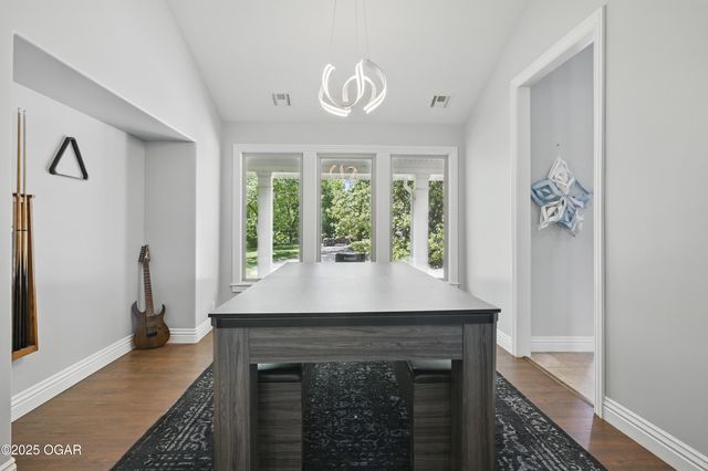 5594 Riverside Drive, Joplin, MO 64804