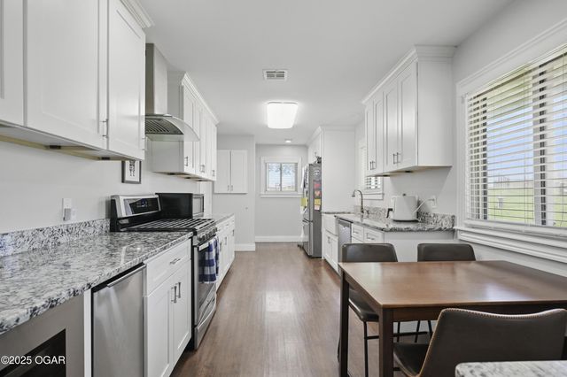 5594 Riverside Drive, Joplin, MO 64804