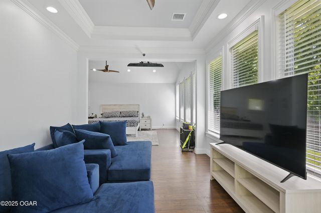 5594 Riverside Drive, Joplin, MO 64804