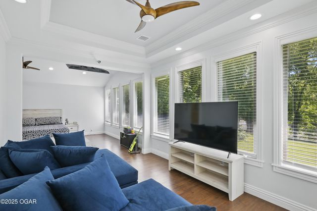 5594 Riverside Drive, Joplin, MO 64804