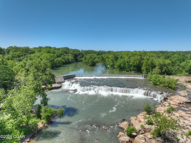 5594 Riverside Drive, Joplin, MO 64804