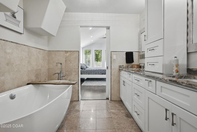 5594 Riverside Drive, Joplin, MO 64804