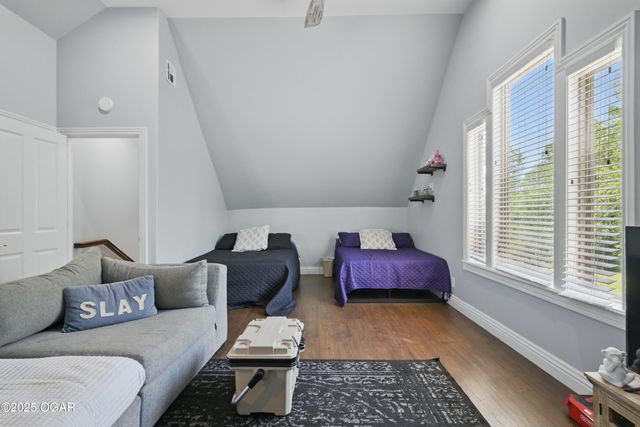 5594 Riverside Drive, Joplin, MO 64804