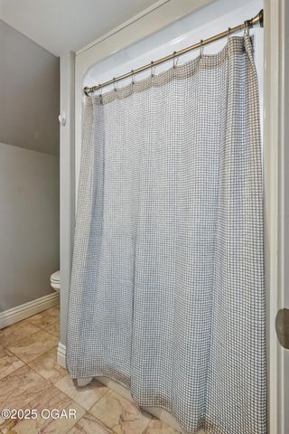 5594 Riverside Drive, Joplin, MO 64804