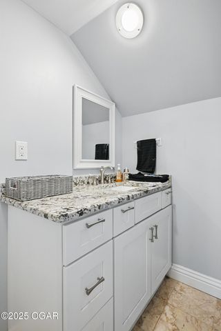 5594 Riverside Drive, Joplin, MO 64804