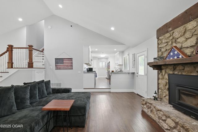 5594 Riverside Drive, Joplin, MO 64804