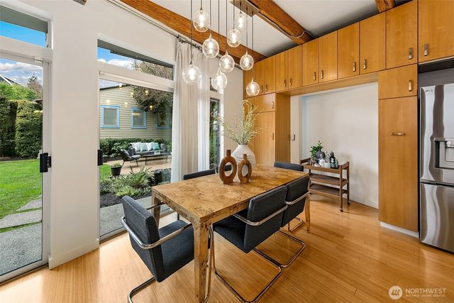 2411 4th Avenue W, Seattle, WA 98119