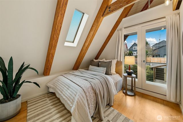 2411 4th Avenue W, Seattle, WA 98119