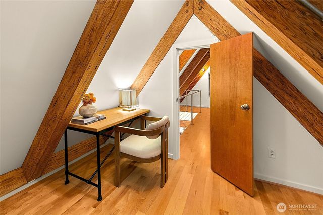 2411 4th Avenue W, Seattle, WA 98119