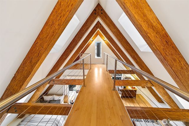 2411 4th Avenue W, Seattle, WA 98119