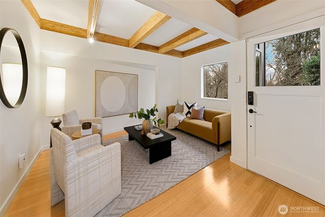 2411 4th Avenue W, Seattle, WA 98119