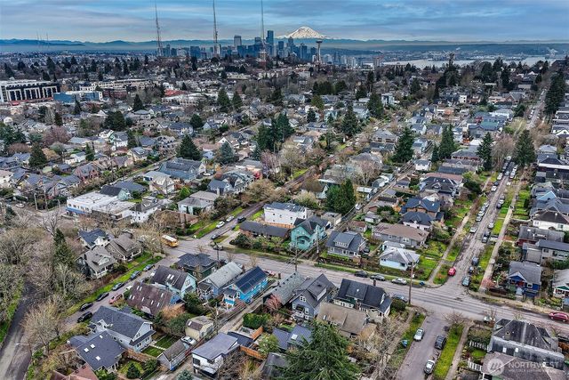 2411 4th Avenue W, Seattle, WA 98119