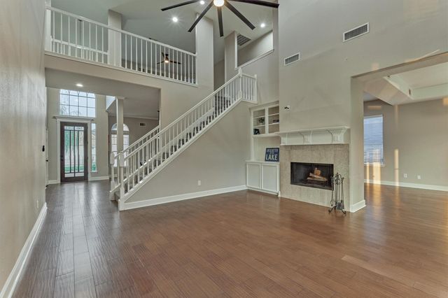 373 Bayshore Drive, Montgomery, TX 77356