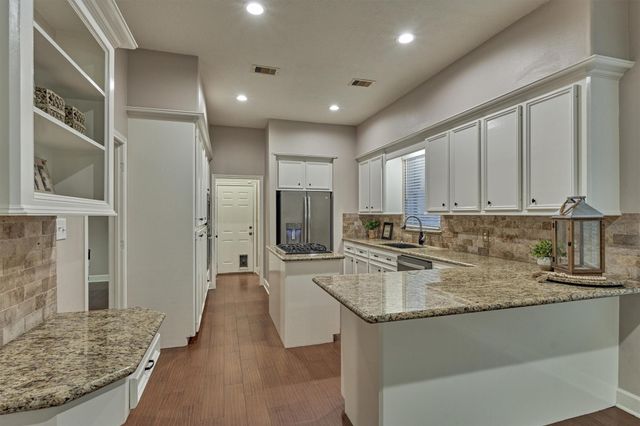 373 Bayshore Drive, Montgomery, TX 77356