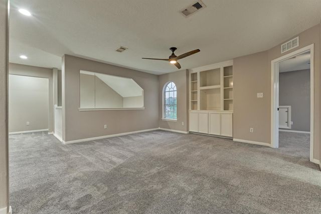 373 Bayshore Drive, Montgomery, TX 77356