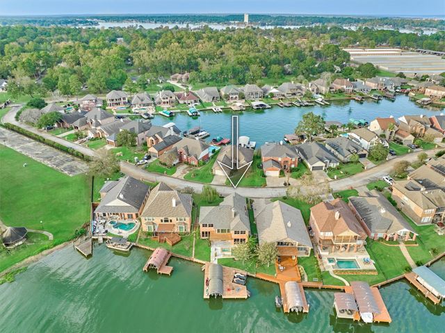 373 Bayshore Drive, Montgomery, TX 77356