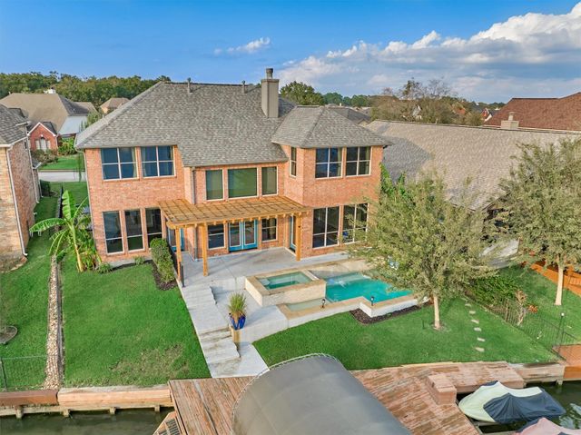 373 Bayshore Drive, Montgomery, TX 77356