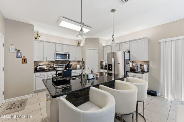 16315 HUNTERS HOLLOW Trail, Jacksonville, FL 32218