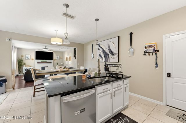 16315 HUNTERS HOLLOW Trail, Jacksonville, FL 32218