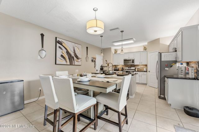 16315 HUNTERS HOLLOW Trail, Jacksonville, FL 32218