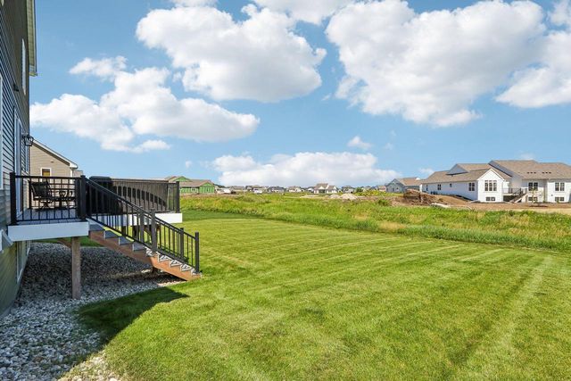 1390 Foxwood PASS, Oconomowoc, WI 53066