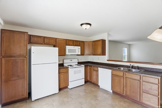 4104 Ravens Cove Run, Fort Wayne, IN 46818