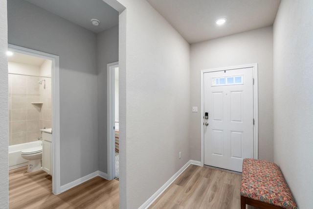 115 Oakdale Meadows LN, Hutto, TX 78634