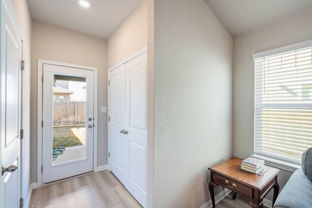 115 Oakdale Meadows LN, Hutto, TX 78634