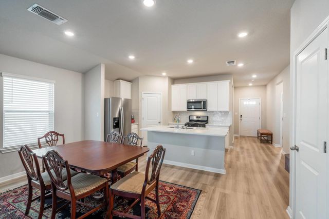 115 Oakdale Meadows LN, Hutto, TX 78634