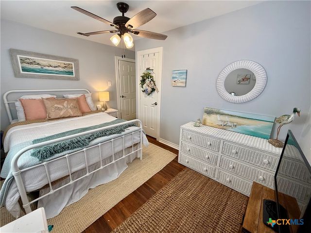 402 E Virginia Avenue, Seadrift, TX 77983