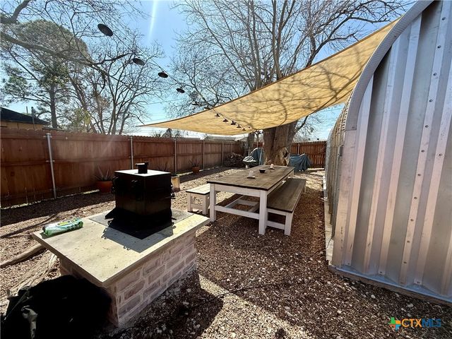 402 E Virginia Avenue, Seadrift, TX 77983