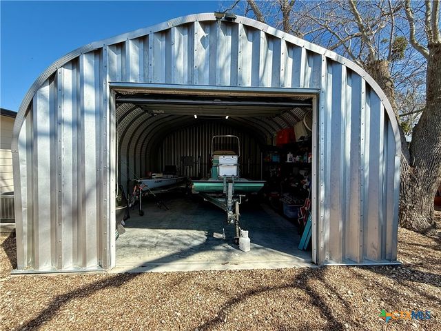 402 E Virginia Avenue, Seadrift, TX 77983