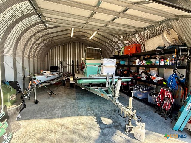 402 E Virginia Avenue, Seadrift, TX 77983