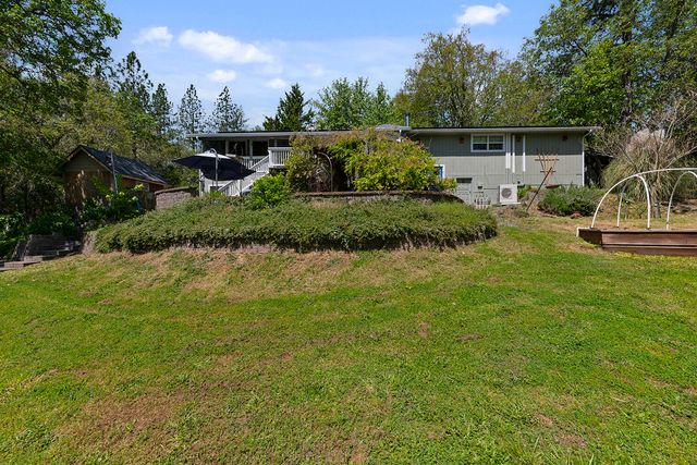 151 Hornet Lane, Grants Pass, OR 97527