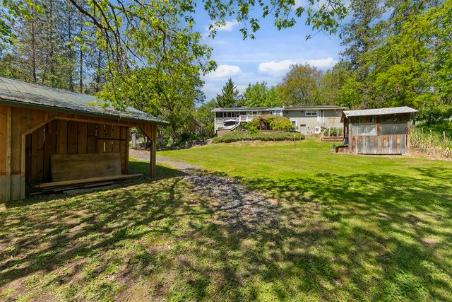 151 Hornet Lane, Grants Pass, OR 97527