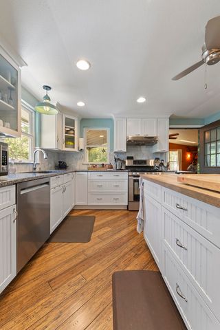 151 Hornet Lane, Grants Pass, OR 97527